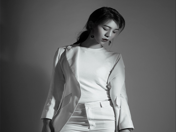 杨兰